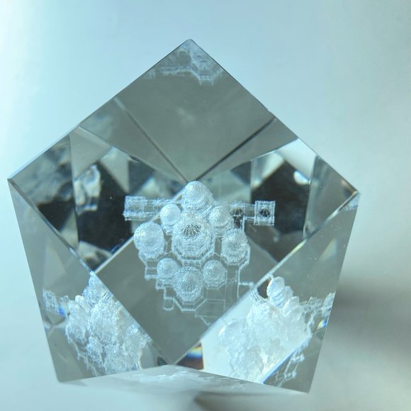 3D Crystal Glass Laser Cut Etched Paperweight Moscow Russia Red Square Cathedral - Picture 3 of 7